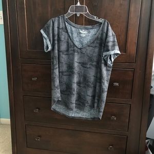 american eagle gray army print tshirt
